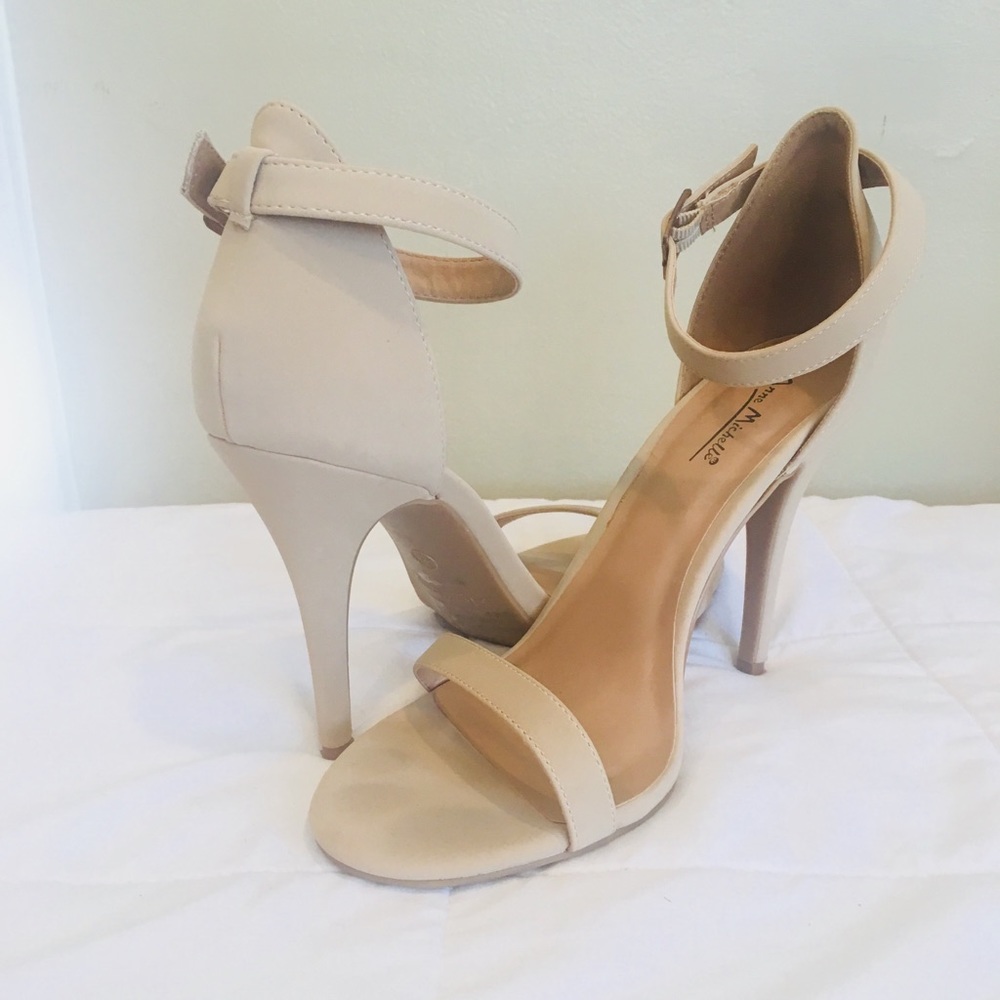 Anne Michelle heels